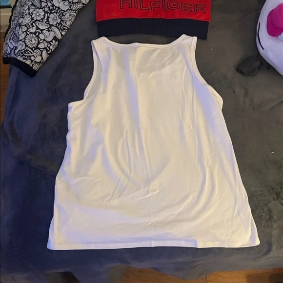 Tried on once. No stains or flaws. Can be tied on the side. - Picture 3 of 3